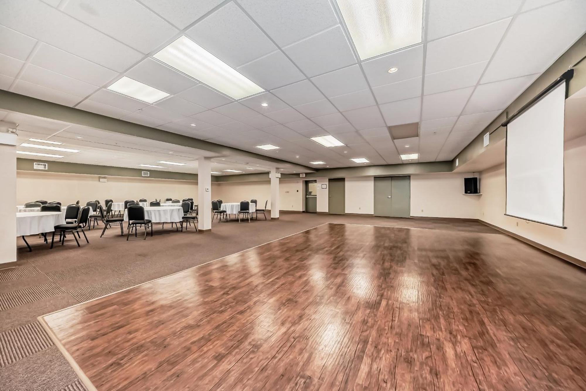 Grande Cache Inn & Suites 外观 照片