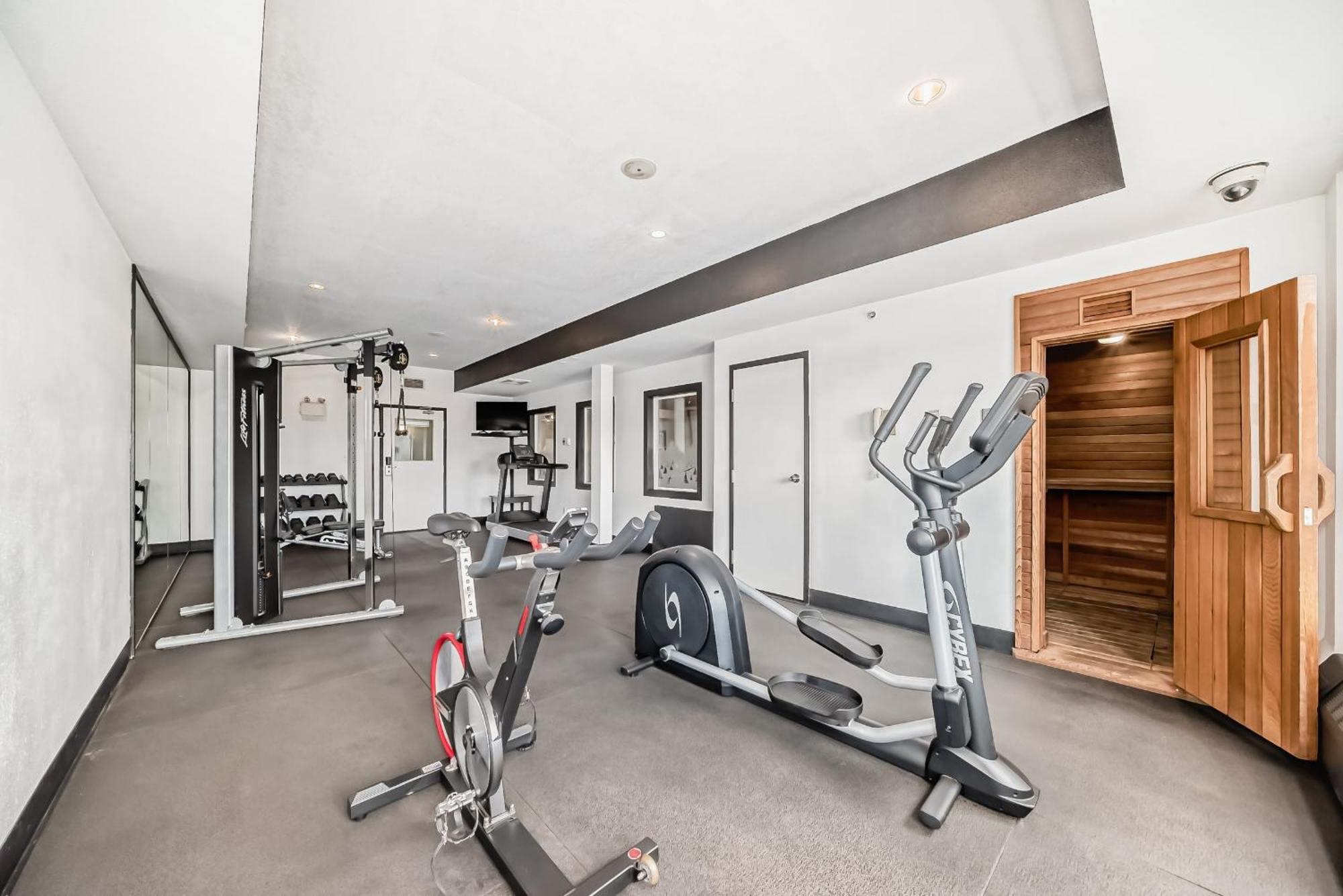 Grande Cache Inn & Suites 外观 照片