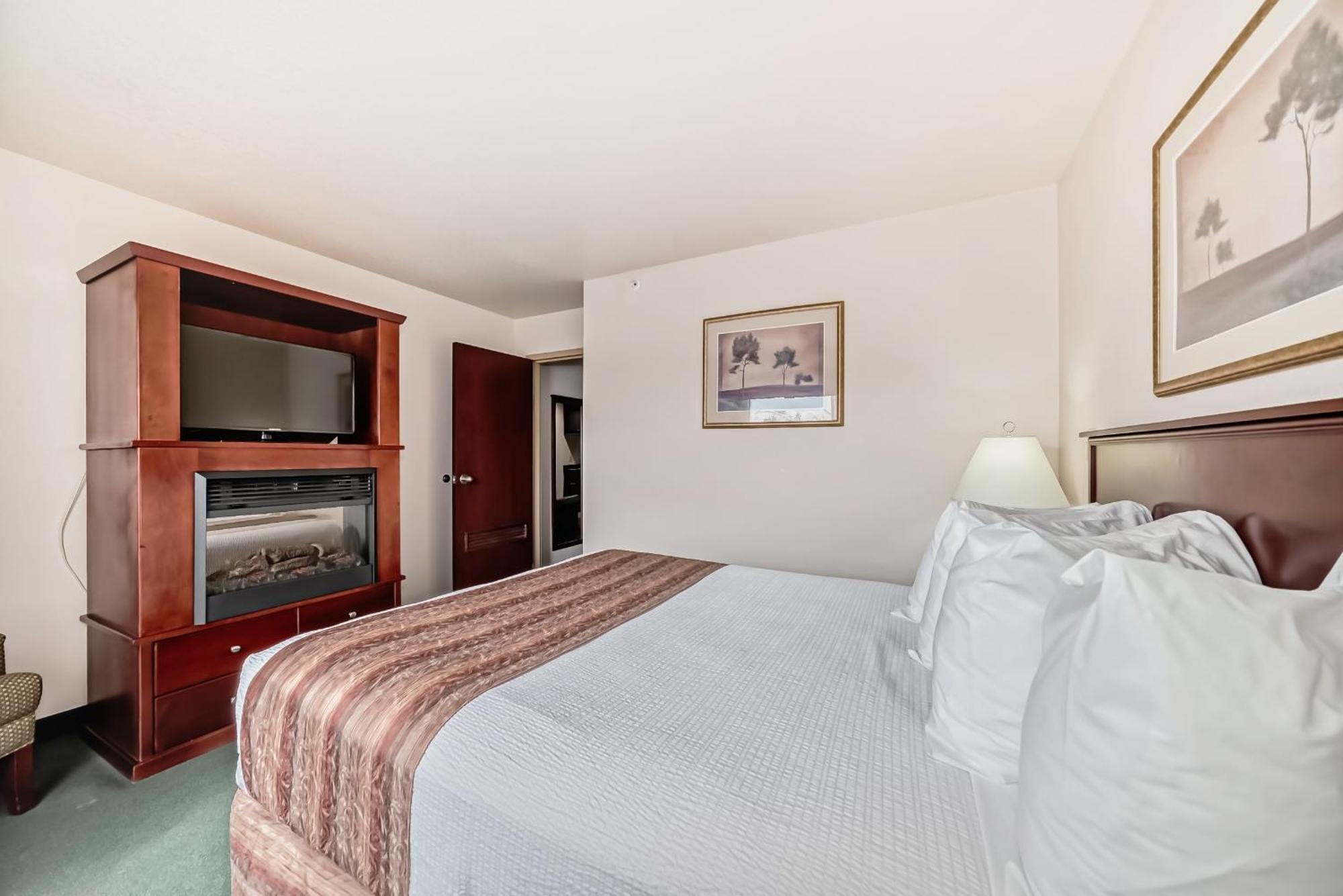 Grande Cache Inn & Suites 外观 照片